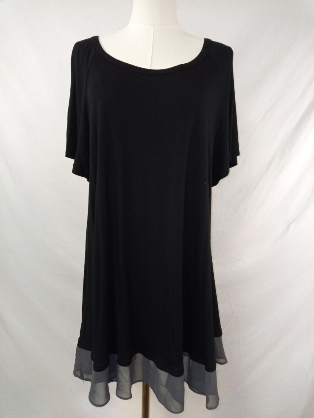 Larace Women's Black Tunic Size 2 Extra Large (2XL)